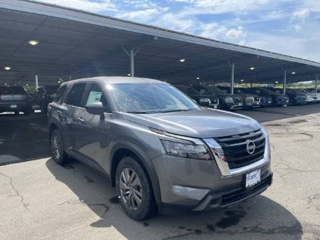 2025 Nissan Pathfinder S