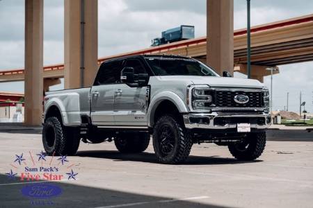 2025 Ford F-350SD Black Widow