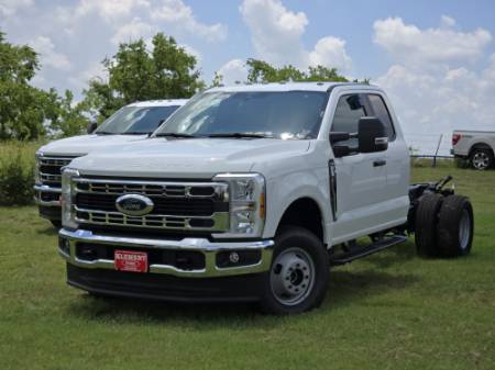 2025 Ford Super Duty F-350 DRW XL