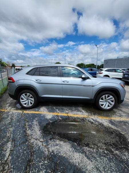 2023 Volkswagen Atlas Cross Sport 2.0T SE w/Technology