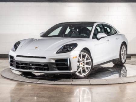 2025 Porsche Panamera 4