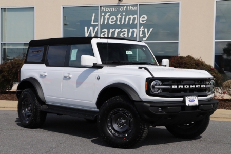 2025 Ford Bronco Outer Banks
