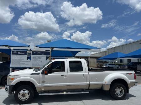 2011 Ford Super Duty F-350 DRW LARIAT
