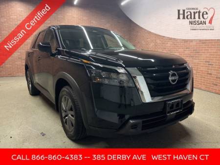 2024 Nissan Pathfinder S