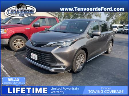 2022 Toyota Sienna XLE