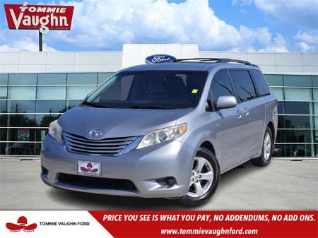 2015 Toyota Sienna LE