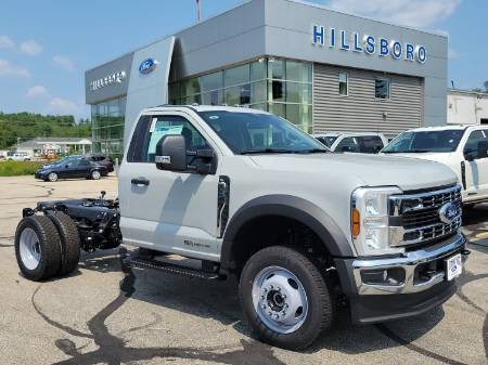 2025 Ford Super Duty F-550 DRW XL
