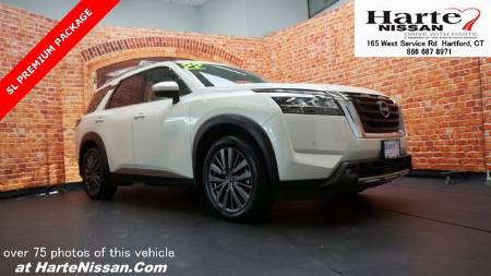 2022 Nissan Pathfinder SL