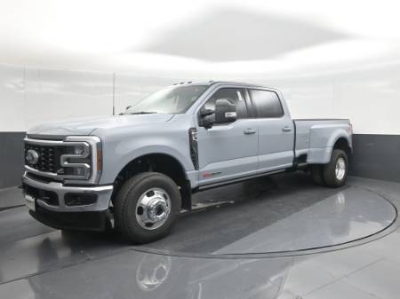 2026 Ford Super Duty F-350 DRW LARIAT