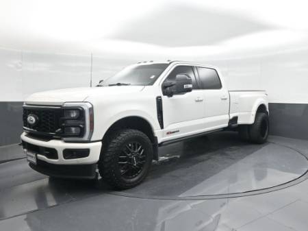 2024 Ford Super Duty F-350 DRW LARIAT