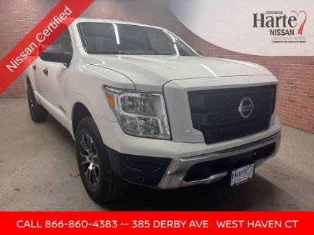 2022 Nissan Titan SV