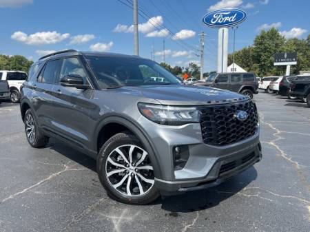 2025 Ford Explorer ST-Line