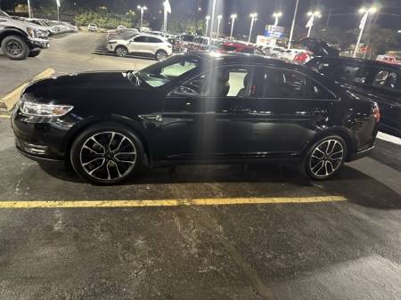 2018 Ford Taurus SEL