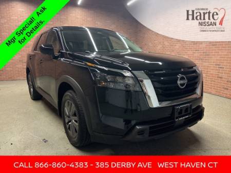 2024 Nissan Pathfinder S