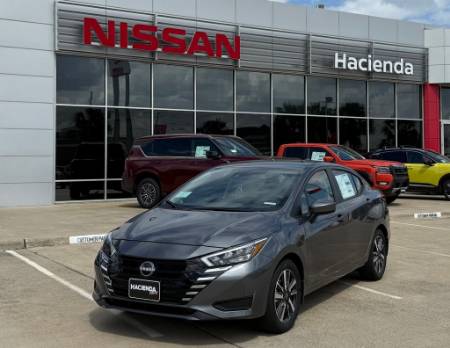 2025 Nissan Versa 1.6 SV
