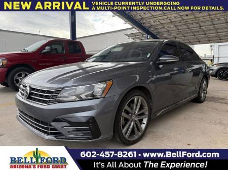 2018 Volkswagen Passat 2.0T R-Line