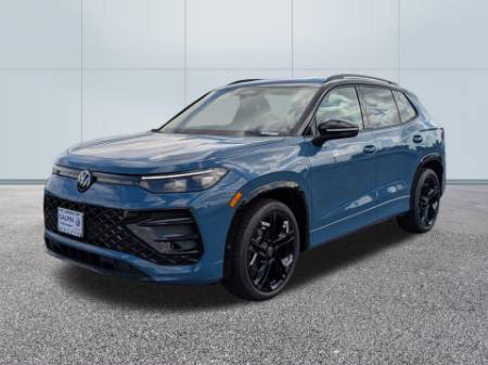 2025 Volkswagen Tiguan SE R-Line Black