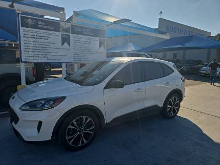 2022 Ford Escape SE
