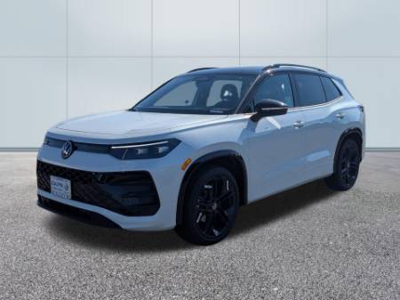 2025 Volkswagen Tiguan SE R-Line Black