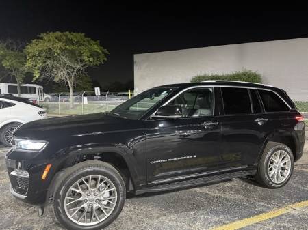 2023 Jeep Grand Cherokee Summit