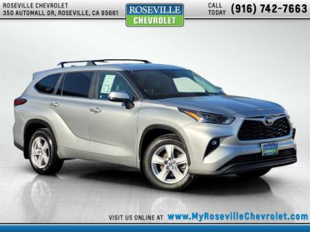 2023 Toyota Highlander LE
