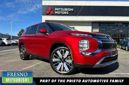 2025 Mitsubishi Outlander SE