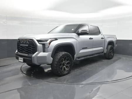 2022 Toyota Tundra 4WD SR5