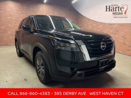 2024 Nissan Pathfinder S