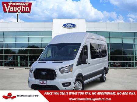2024 Ford Transit Passenger Wagon XLT