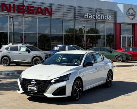 2025 Nissan Altima 2.5 SR