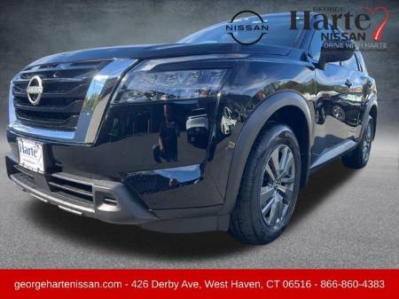2025 Nissan Pathfinder S