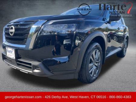 2025 Nissan Pathfinder S