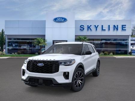 2025 Ford Explorer ST-Line