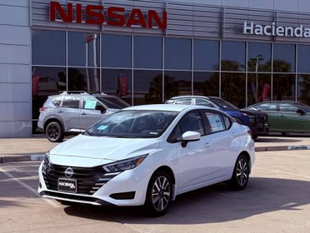 2025 Nissan Versa 1.6 SV