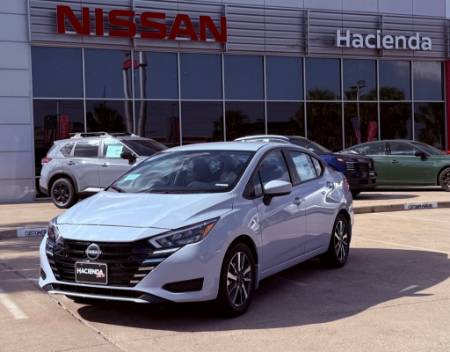 2025 Nissan Versa 1.6 SV