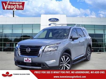 2023 Nissan Pathfinder Platinum