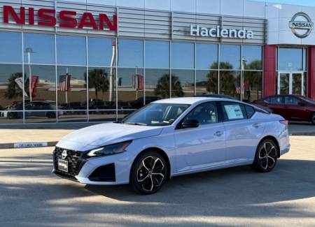 2025 Nissan Altima 2.5 SR