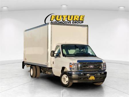 2026 Ford E-450SD Base