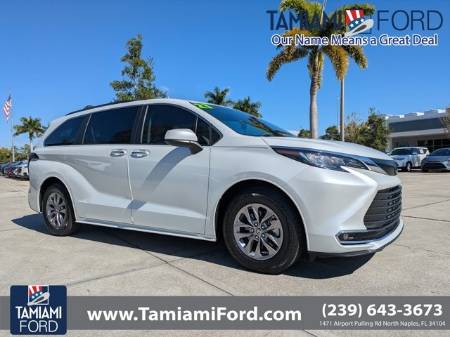 2023 Toyota Sienna XLE