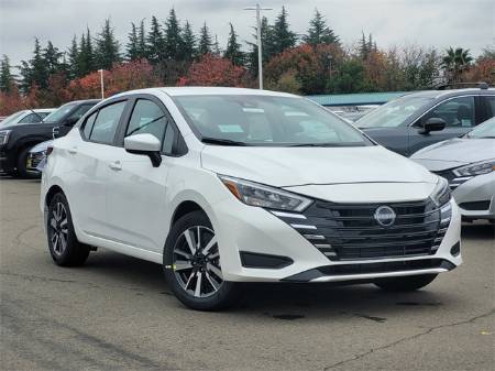 2025 Nissan Versa 1.6 SR