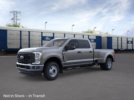 2026 Ford Super Duty F-350 DRW XL