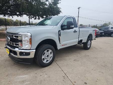 2026 Ford Super Duty F-350 SRW XLT