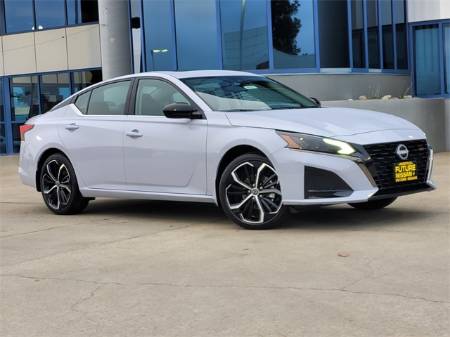 2025 Nissan Altima 2.5 SR