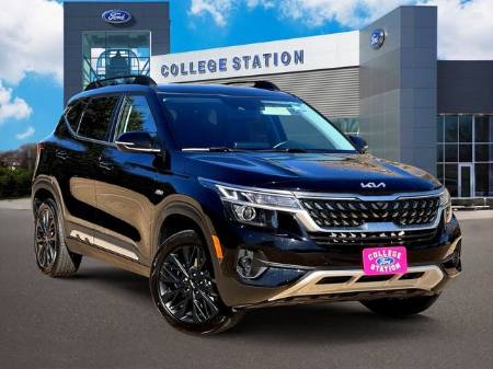 2022 Kia Seltos Nightfall