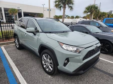 2020 Toyota RAV4 XLE Premium