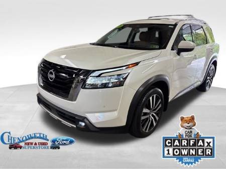 2023 Nissan Pathfinder Platinum