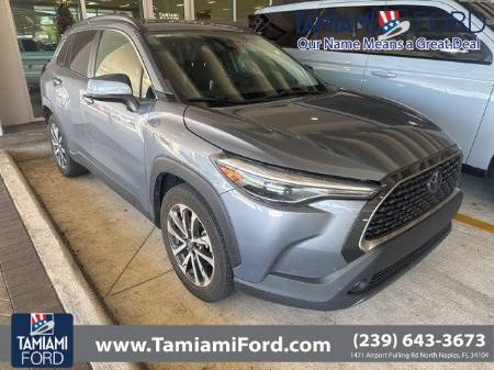 2022 Toyota Corolla Cross XLE