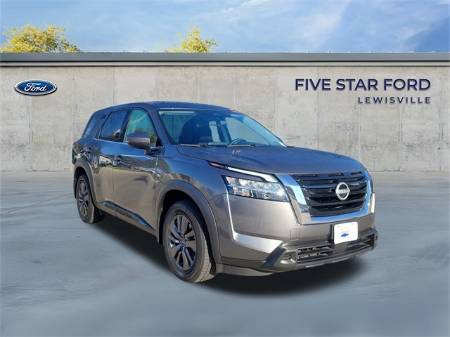 2022 Nissan Pathfinder S