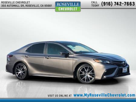 2022 Toyota Camry SE