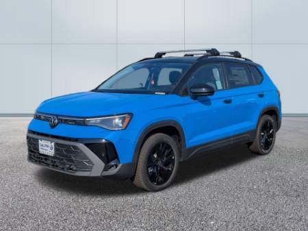 2025 Volkswagen Taos SE Black